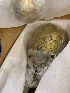 lot 16163 image: Gold Wall Mounted Light Fixture