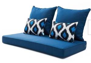 lot 16172 image: Outdoor Indoor Cushion Model BDS5212-11 Classic Blue