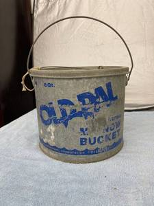 lot 4154 image: old pal metal minnow bucket