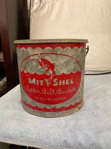 lot 4155 image: mit shel minnow bucket