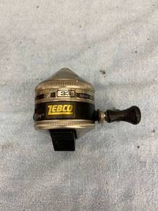 lot 4158 image: good Zebco 33