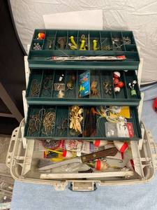 lot 4233 image: Plano tackle box with tackle
