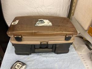 lot 4252 image: bait box tackle box
