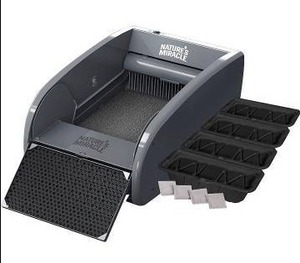 lot 25472 image: Natures Miracle� Multi-Cat Self-Cleaning Litter Box