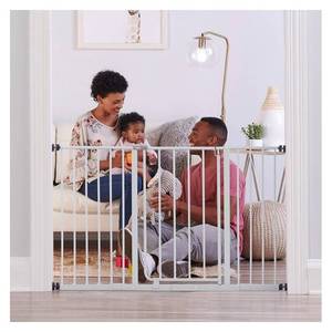 lot 10560 image: Regalo Extra Wide Easy Open Metal Walk Through Baby Gate