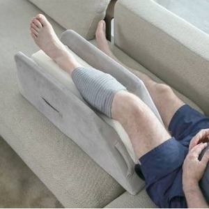 lot 20177 image: OasisCraft Leg Elevation Pillow with HandlesMemory Foam Leg Positioner Pillow After SurgeryLeg Wedge Pillow for Swelling, Blood Circulation, Injury, RestLeg, Knee, Ankle, Hip Replacement (Short)