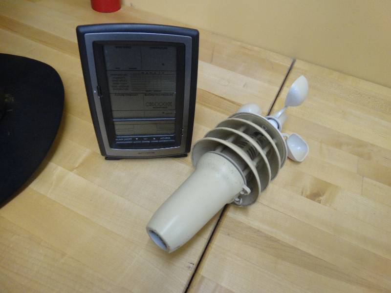 lot 880 image: Acu-Rite Weather Station.