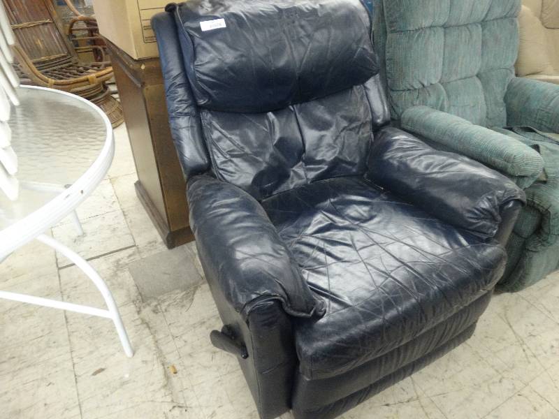 lot 899 image: Blue Leather Recliner.
