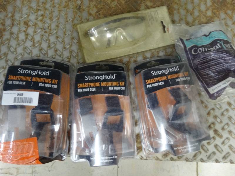 lot 969 image: 3 Smartphone Mounting Kits, Safety Glasses & Compat  Y Set.