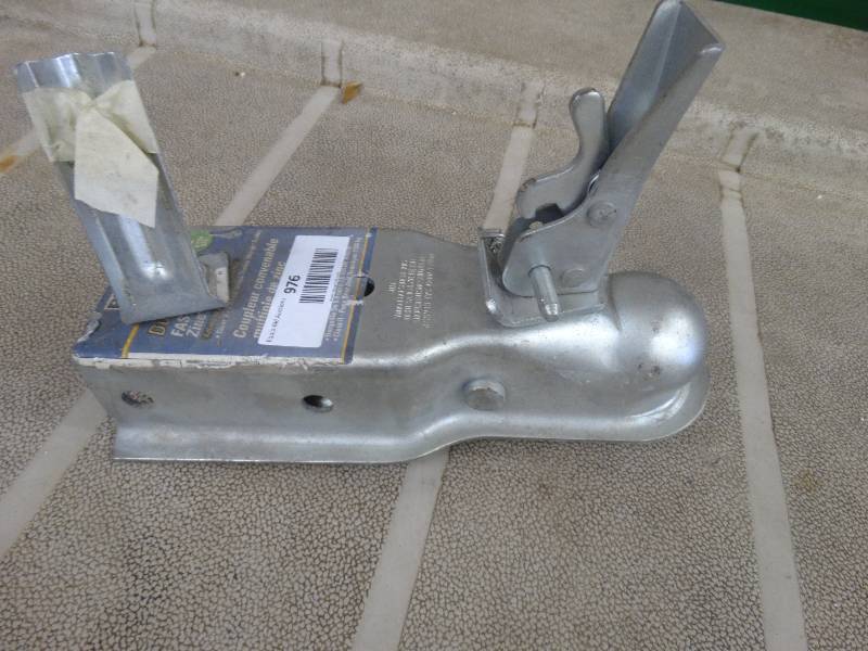 lot 976 image: Reese 2 Hitch Ball Receiver.