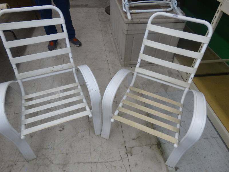 lot 979 image: 2 Patio Chairs No Cushions.