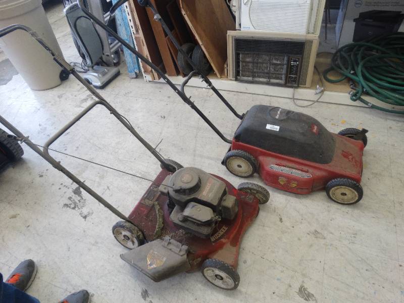 lot 1026 image: Care Free 24 Volt Mover & 35 HP Huskee Lawn Mower.