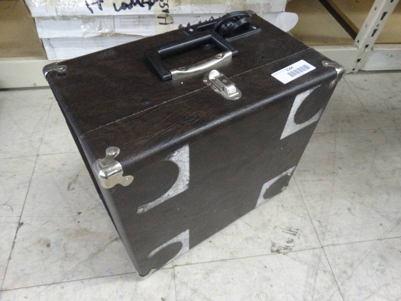 lot 1044 image: Califone Record Player.