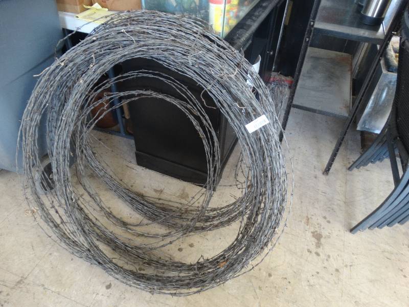 lot 1084 image: Lot Of Barbed Wire.