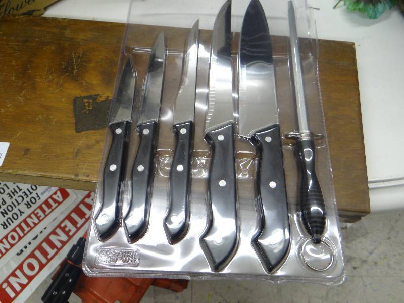 lot 1129 image: 6 PC Cutlery Set.