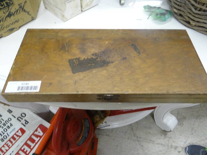 lot 1130 image: Old Stamp Set.