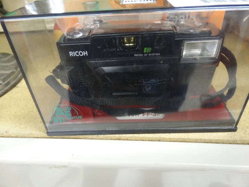 lot 1116 image: Ricoh FF-3AF Camera In Case.