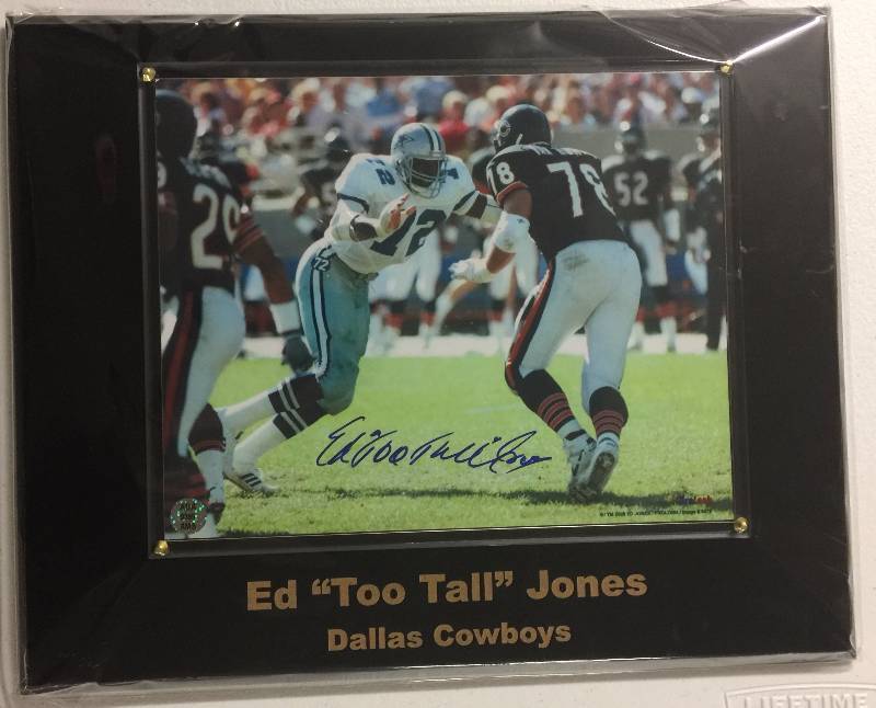 lot 1022 image: Signed 8x10 Photograph Ed Too Tall Jones Dallas Cowboys in Wooden Display Plaque