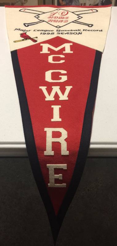 lot 1052 image: Jumbo Sized Mark McGwire Felt Pennant 70 Home Run Season 1998 St. Louis Cardinals