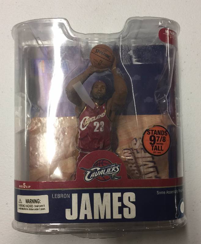 lot 1095 image: 2007 MacFarlane SportsPicks LeBron James New In Box