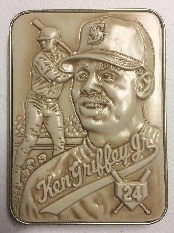 lot 1118 image: Ken Griffey Jr Sportsculp Mini Sculpture late 1990s 4x6 inches