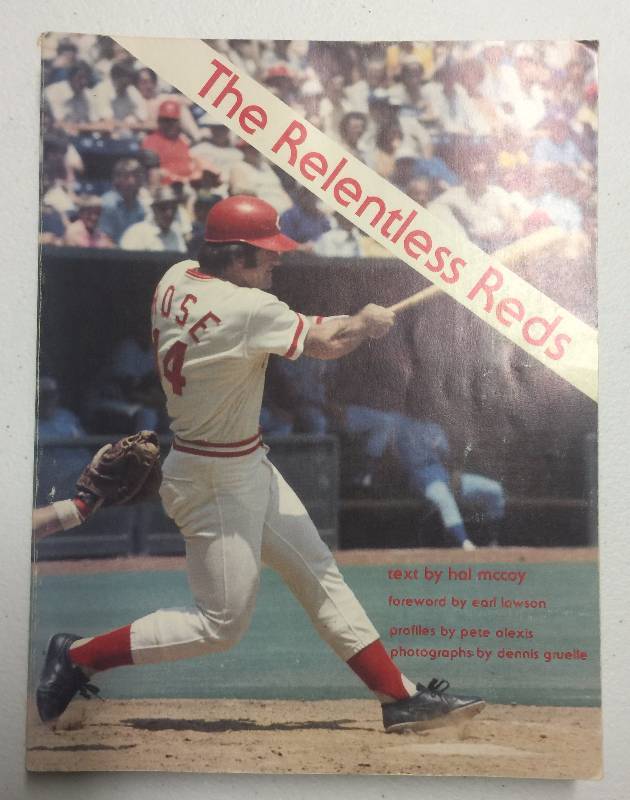 lot 1120 image: Mid 1970s Cincinnati Reds Baseball Magazines from 1976 and 1977