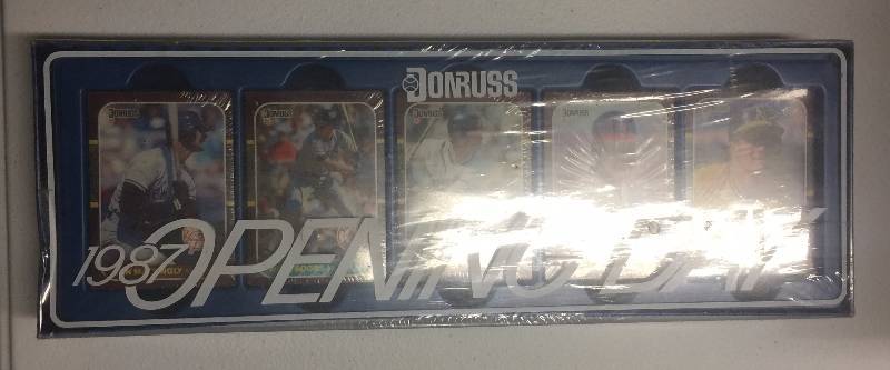 lot 1126 image: Factory Sealed 1987 Donruss Opening Day Complete Set Barry Bonds & Bo Jackson Rookie Cards