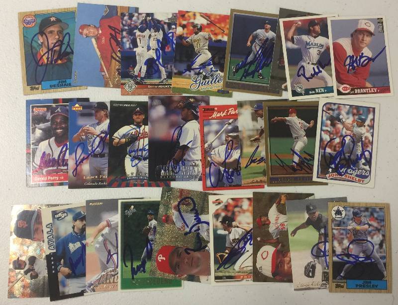 lot 1139 image: Approximately 25 Hand Signed Major League Baseball Cards Signed