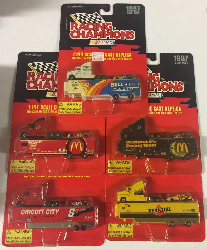 lot 1160 image: 15 FIFTEEN 1997 Edition Racing Champions NASCAR 1144 Diecast Truck & Trailer