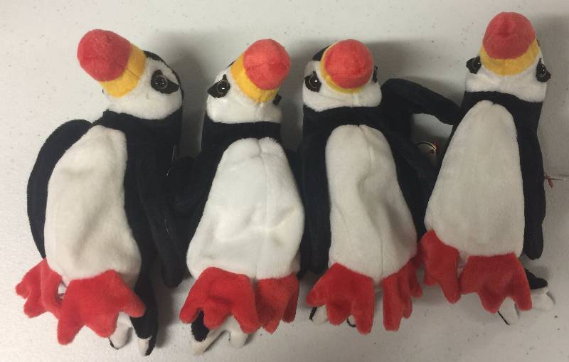 lot 1216 image: Four (4) Mint Ty Beanie Babies Puffer the Puffin Toucan With Tags