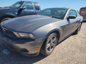 lot 45200 image: 2011 Ford Mustang&nbsp