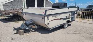 lot 45237 image: 2016 Rockwood Freedom Coleman Popup Camper