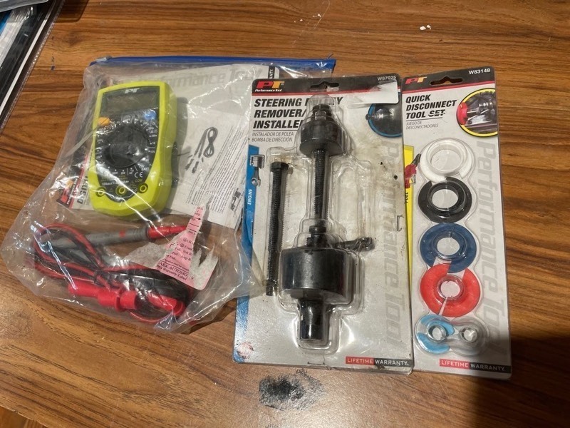 lot 1406 image: Performance Tool W2969 Compact Digital Multimeter, Quick Disconnect Tool Set W83148, Steering PulleyRemover W87025 Electronic Amp Volt Ohm Voltage Meter Multimeter with Diode and