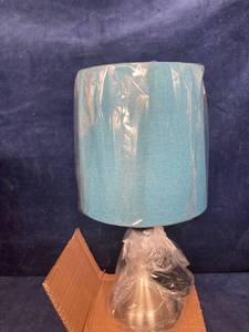 lot 16181 image: SET OF 2 TABLETOP DESK LAMP BLUE SHADE