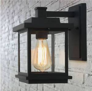lot 16187 image: OUTDOOR WALL MOUNTED LANTERN STYLE LIGHT