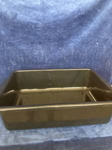 lot 16207 image: RESTRAUNT STYLE PLASTIC TOTES BLACK 12 PIECES