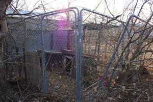 lot 18005 image: Dog Run  Dog Houses Sold Separately