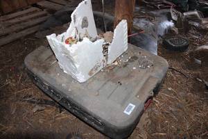 lot 18010 image: Storage Box w Contents and Fishing Lures