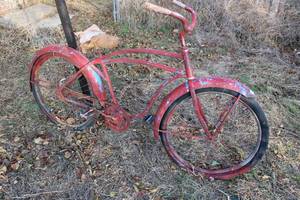 lot 18022 image: Antique Cruiser Bike