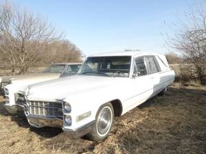 lot 11014 image: 1960s Vintage Cadillac White Hearse  Superior 8  Classic Car