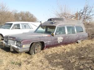 lot 11015 image: Interesting 1970s Vintage Faded Purple Cadillac Ambulance  K-State Parade Vehicle  Classic Car