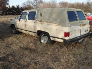 lot 11022 image: 1989 Chevrolet Surburban  Hearse  Interesting Vehicle