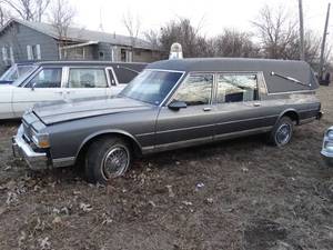 lot 11033 image: 1988 Buick Eureka Hearse One a Show Car 