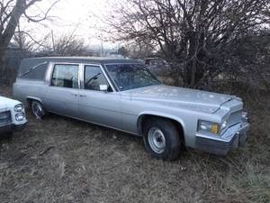 lot 11035 image: Grey  Silver 1979 Cadillac  Hearse