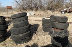 lot 11060 image: Lot of Tires and Wheels
