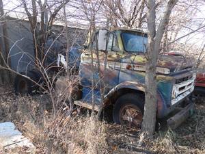 lot 11095 image: Old Chevrolet c60 Truck