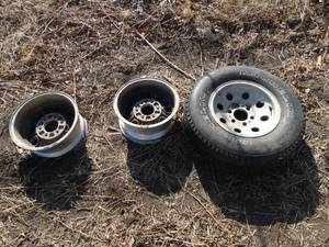 lot 11101 image: Variety of Truck Wheels