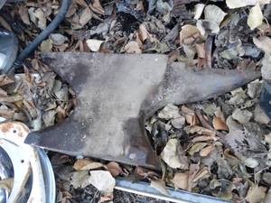 lot 11106 image: 0 Tall x 22 Long Anvil    East of West Barn
