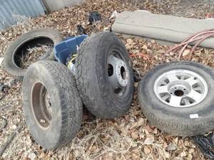 lot 11100 image: Variety of Truck Wheels