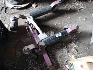 lot 11123 image: One Wheel Dolly    East 12 of West Barn